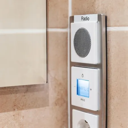 Edler Wohnraum Schwanenteich-suite Mit Balkon, Kaffeevollautomat, Lift & Parkplatz Apartment