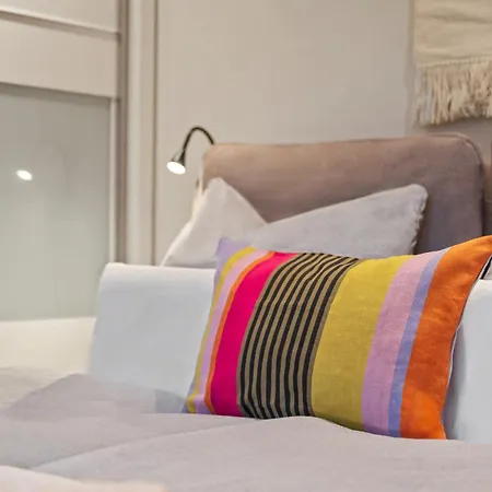 Apartment Edler Wohnraum Schwanenteich-suite Mit Balkon, Kaffeevollautomat, Lift & Parkplatz *
