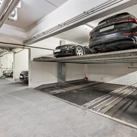 Daire Edler Wohnraum Schwanenteich-Suite Mit Balkon, Boxspringbett, Siemens-Kaffeevollautomat, Lift, Parkplatz & Wlan 561 Mbps Zwickau
