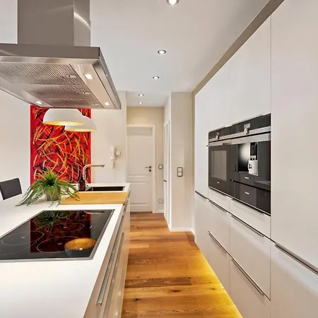 Edler Wohnraum Schwanenteich-Suite Mit Balkon, Boxspringbett, Siemens-Kaffeevollautomat, Lift, Parkplatz & Wlan 561 Mbps *