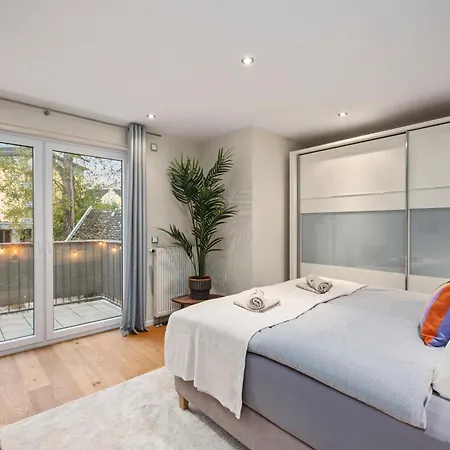 Edler Wohnraum Schwanenteich-Suite Mit Balkon, Boxspringbett, Siemens-Kaffeevollautomat, Lift, Parkplatz & Wlan 561 Mbps * Zwickau